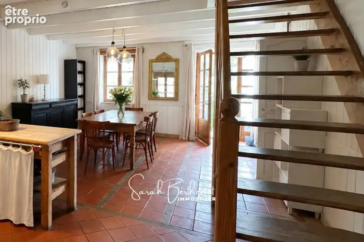 Maison 8 pièces 178 m² à vendre à Charly (69390) - photo 2