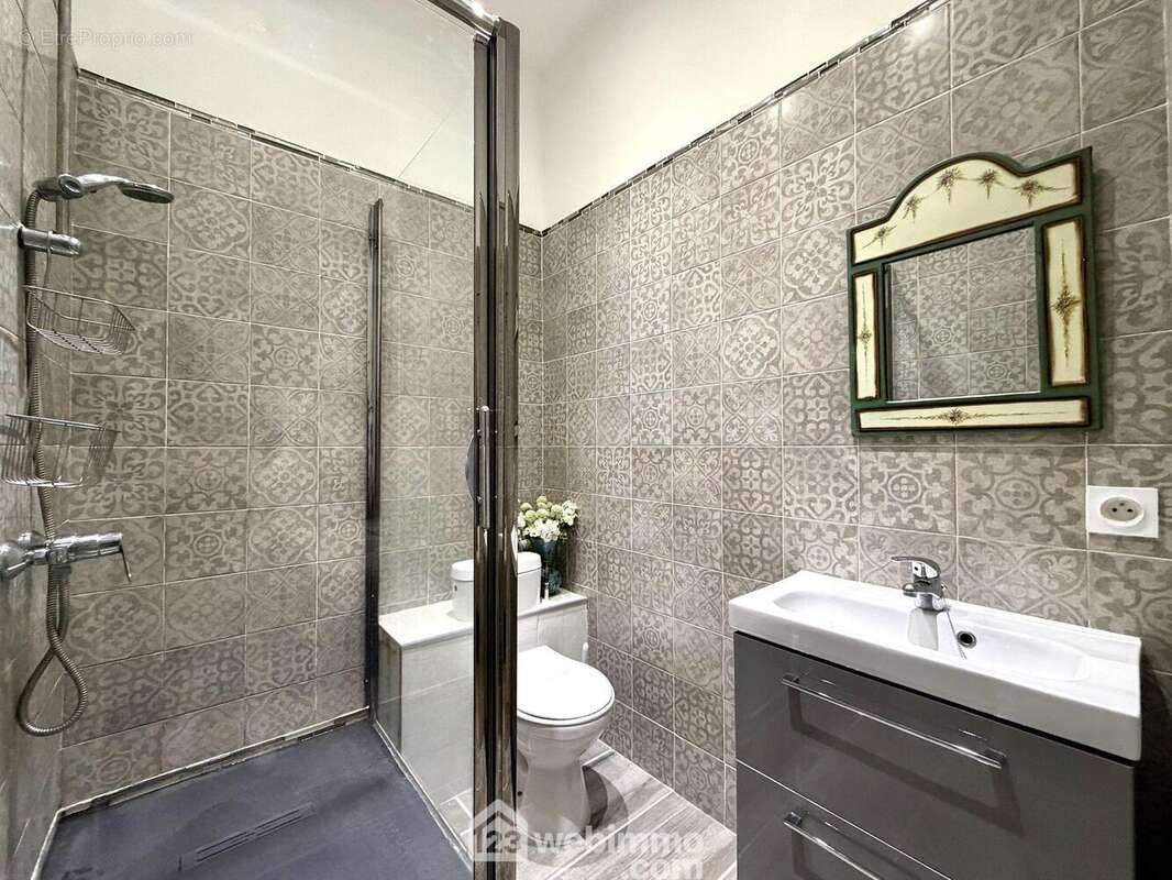 Appartement 104 m² à San-Martino-Di-Lota  - photo 9
