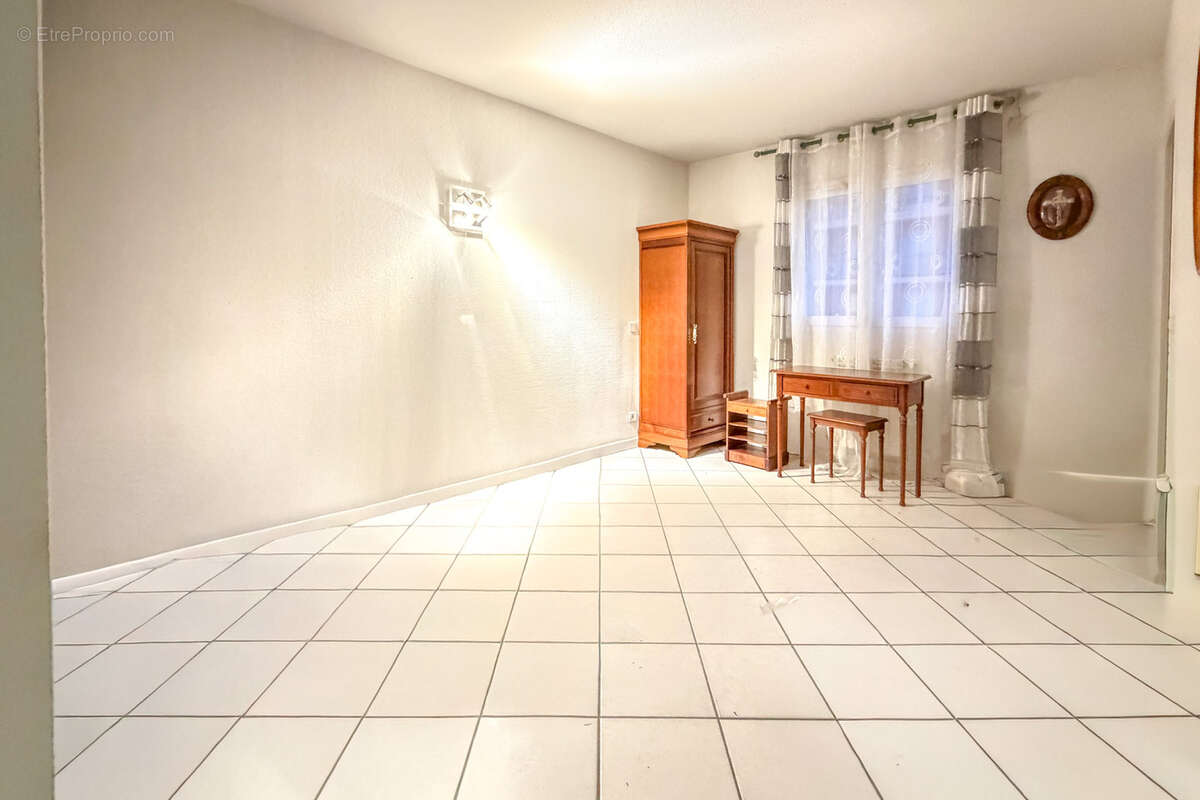 Appartement à LA LONDE-LES-MAURES