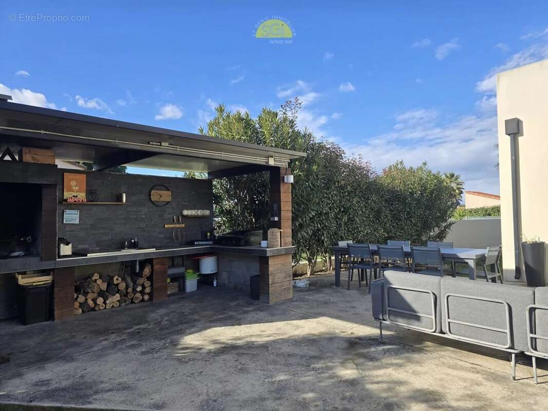 Maison à SAINT-GENIS-DES-FONTAINES