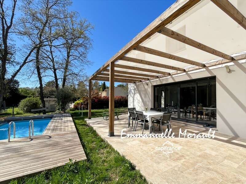 Maison à BAGNOLS-EN-FORET