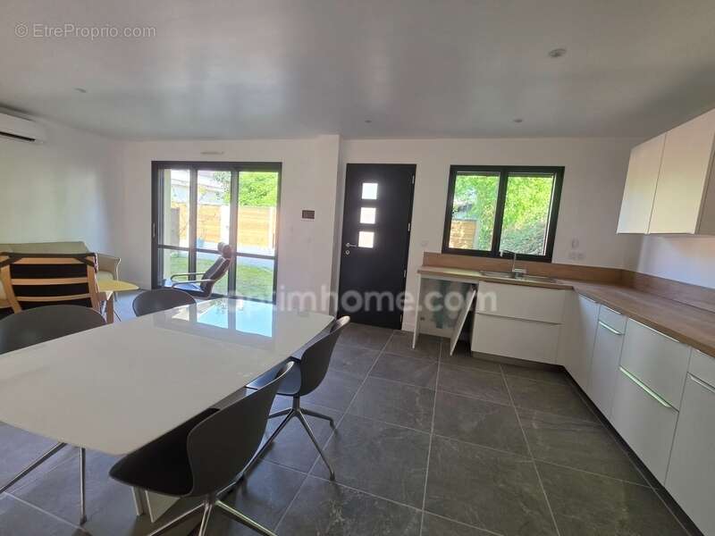 Maison contemporaine à vendre 5 pièces MERIGNAC (33) - photo 2