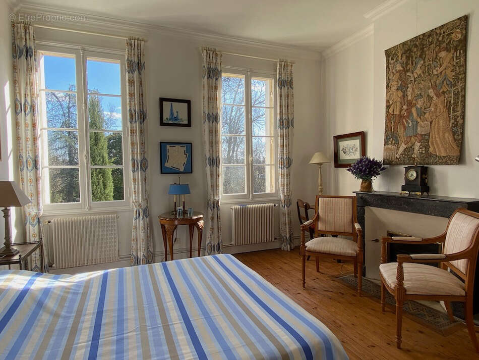 Maison à SAINT-SEURIN-SUR-L'ISLE