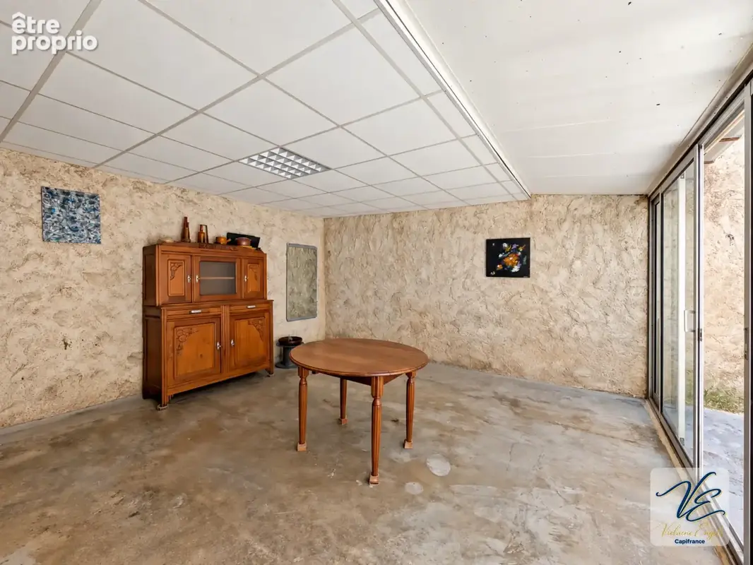 Maison rénovée à Siran – 3 chambres, terrasse, cour et grand garage de 60 m² - photo 8