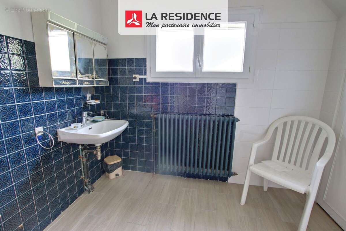 Maison à LE MESNIL-SAINT-DENIS