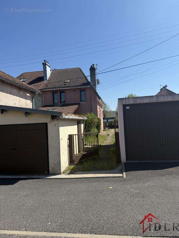 Maison à THAON-LES-VOSGES