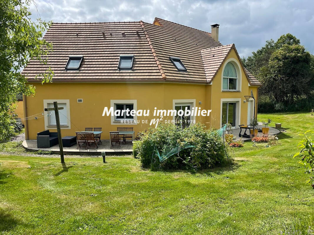 Maison à SOUVIGNE-SUR-MEME