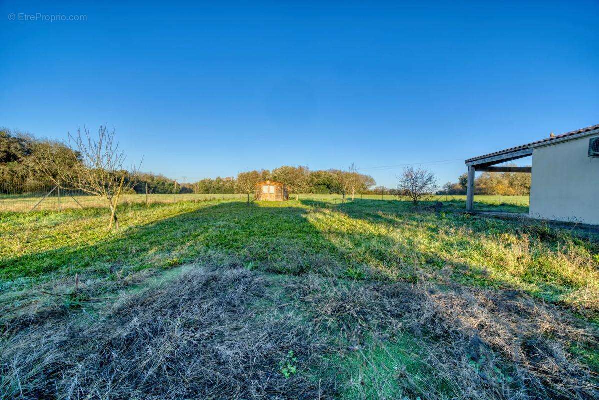 Maison à SAINT-SAVINIEN