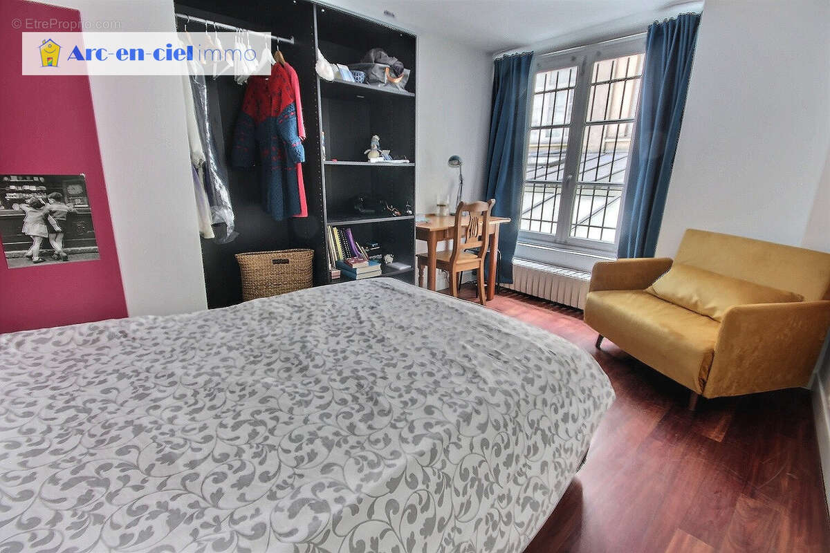 Appartement à PARIS-10E