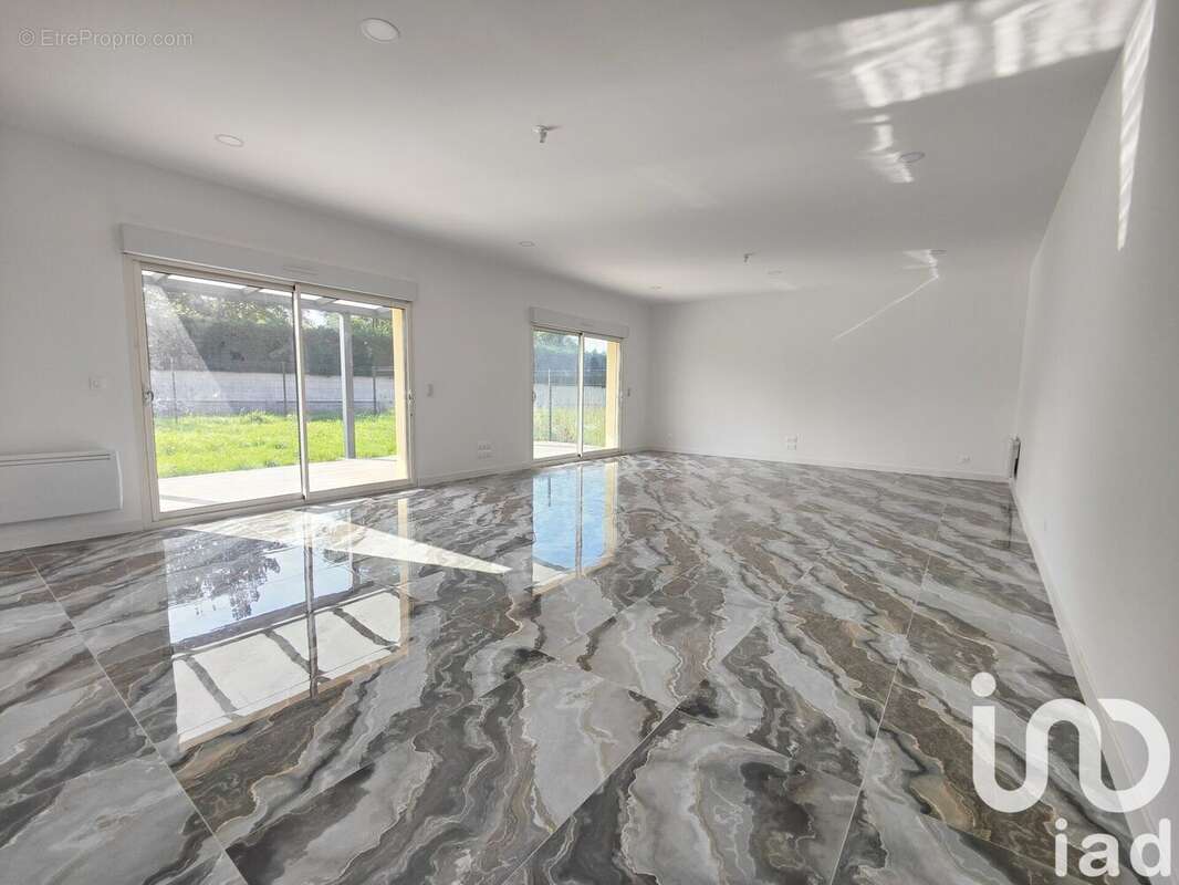 Photo 6 - Maison à CORQUILLEROY