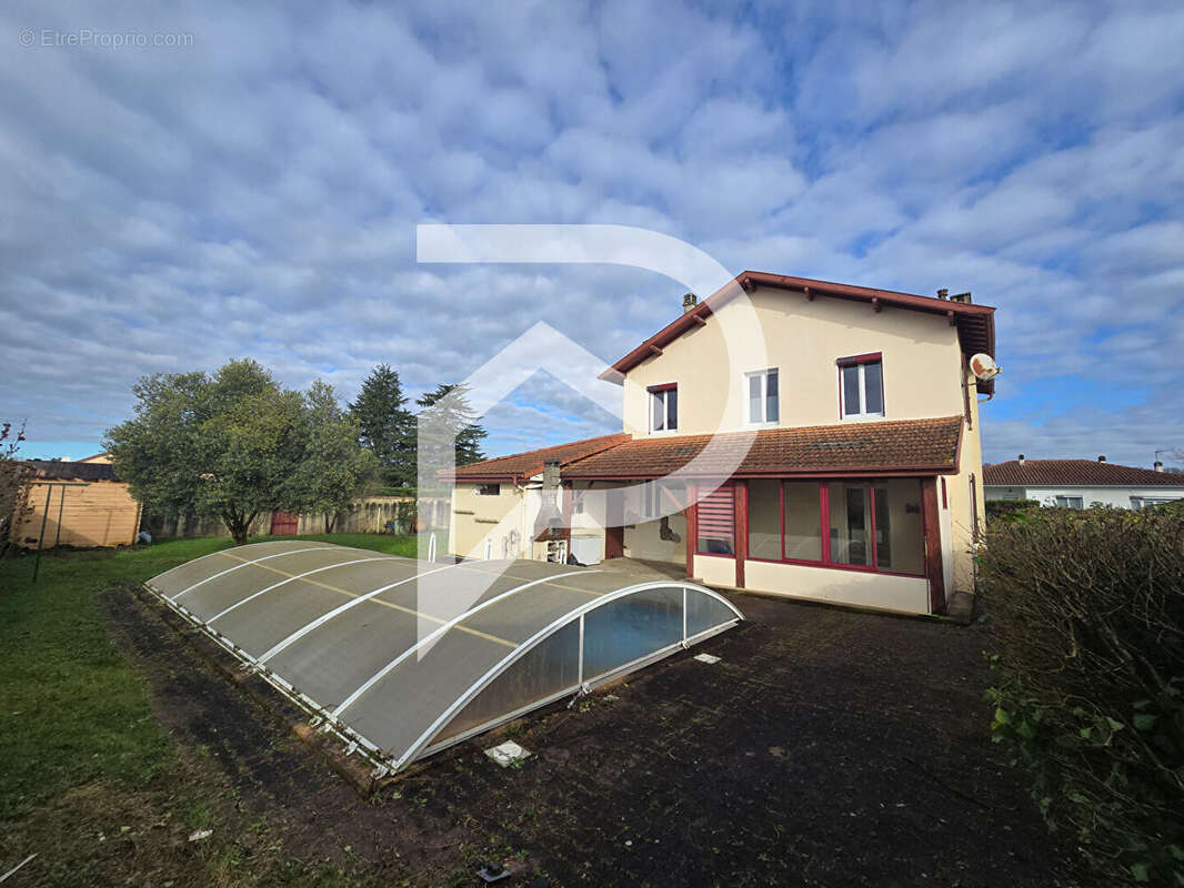 Maison à SAULT-DE-NAVAILLES