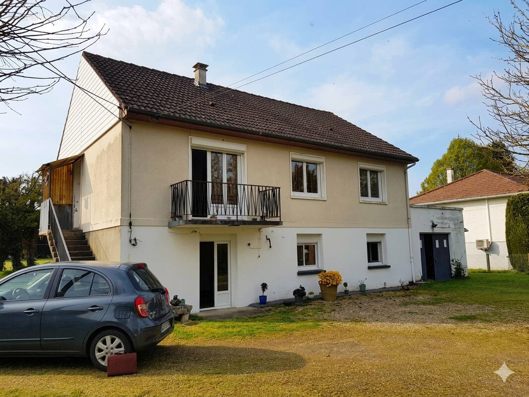 Maison à JAUNAY-CLAN