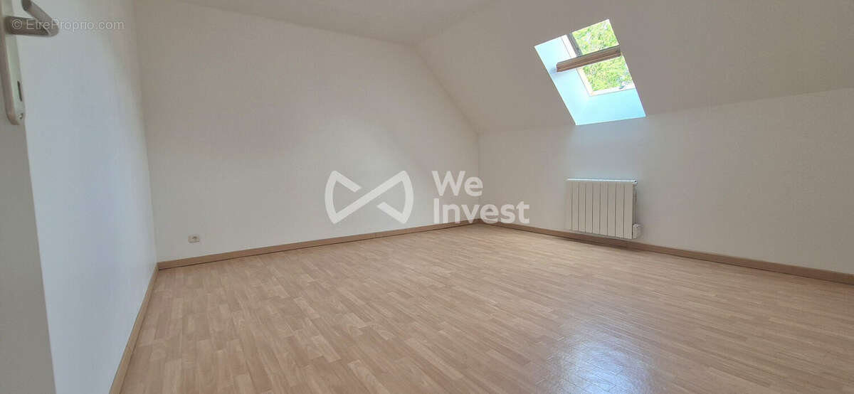 Maison 111 m² à Marigne-Laille  - photo 9