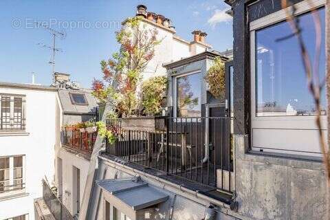 Appartement à PARIS-1E