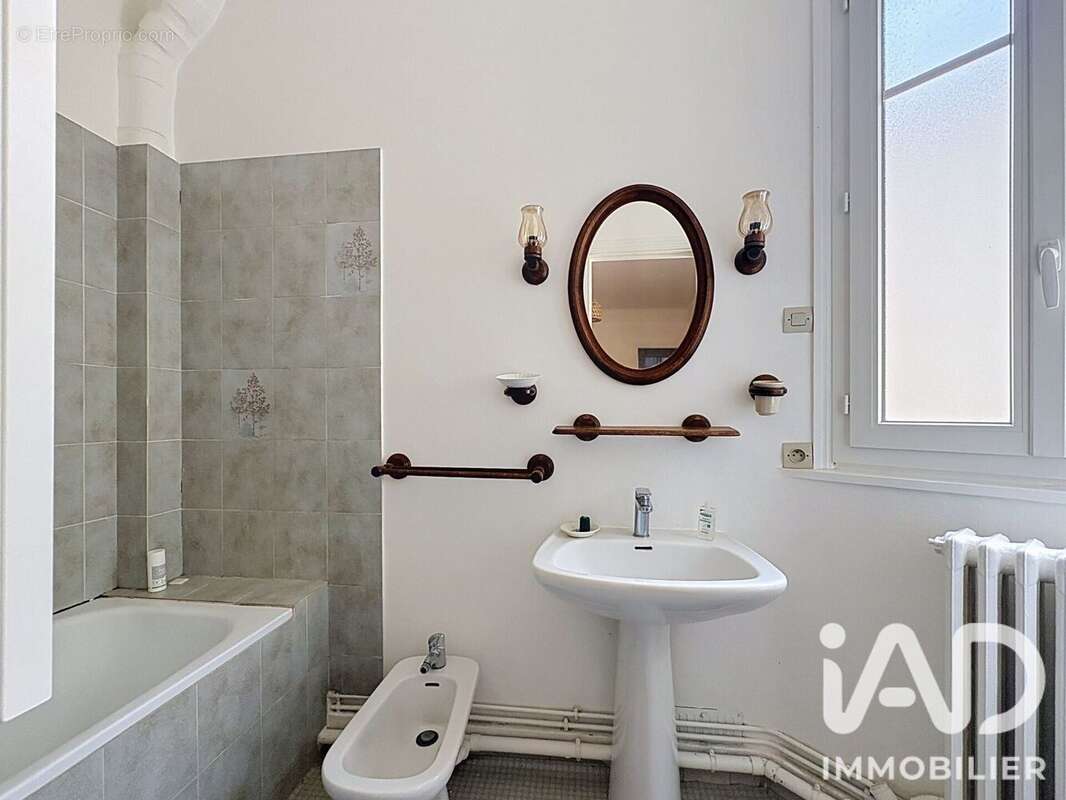 Photo 9 - Appartement à ASNIERES-SUR-SEINE