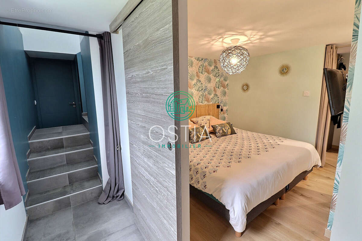 Maison à LA TERRASSE-SUR-DORLAY