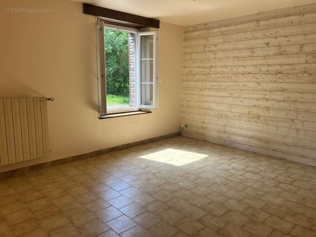 Maison à MOUTIERS-AU-PERCHE