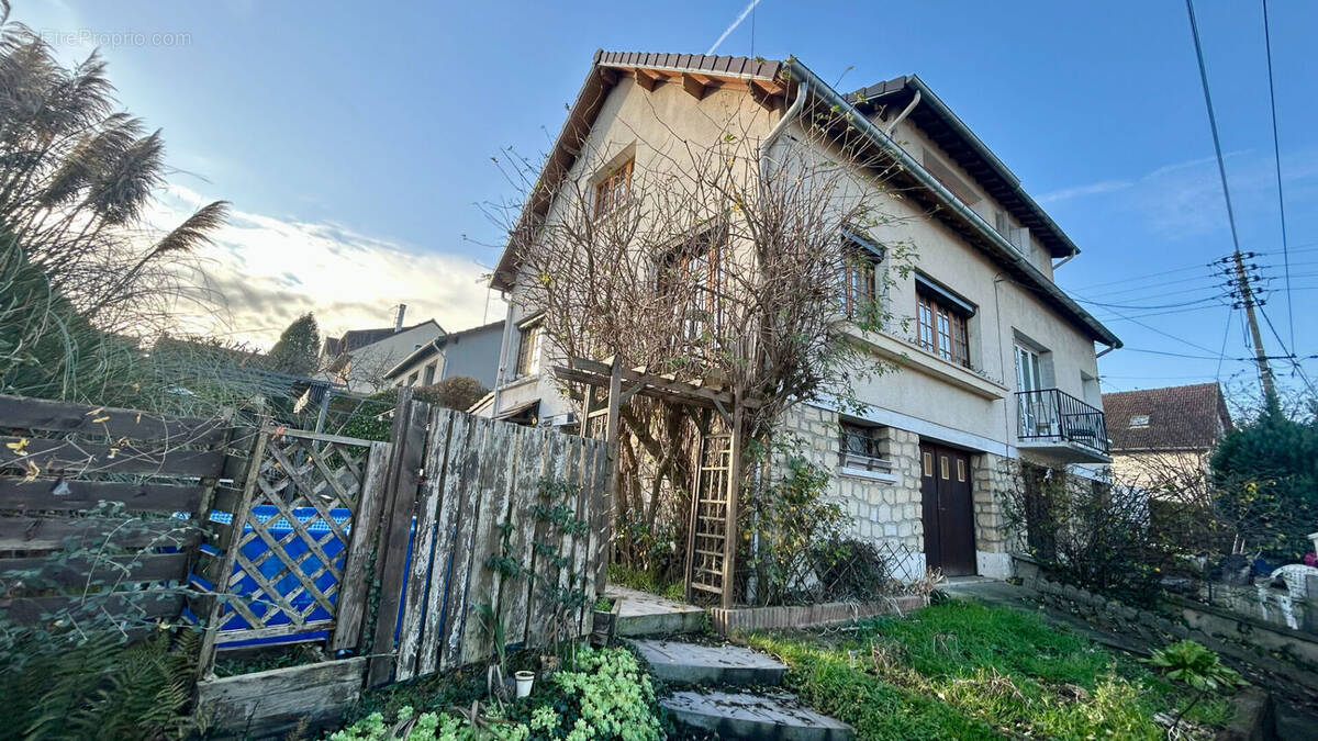 Maison à GOUSSAINVILLE