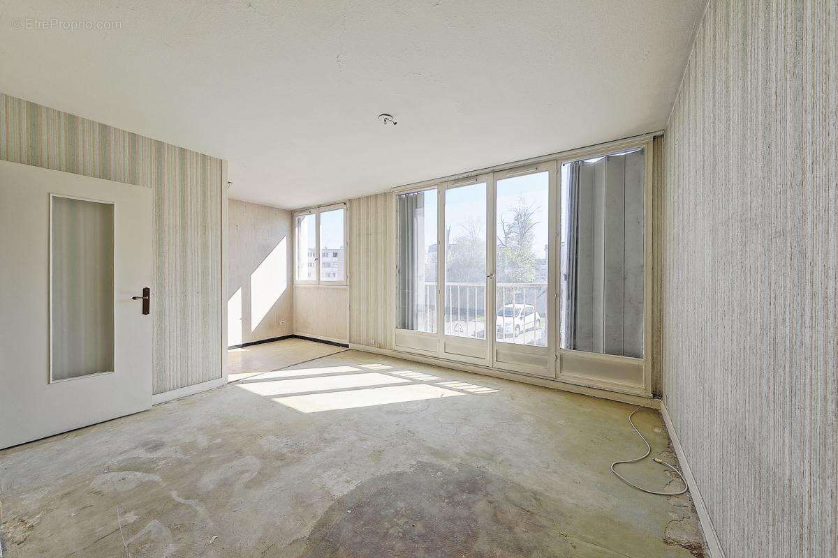 Appartement à LE PLESSIS-TREVISE