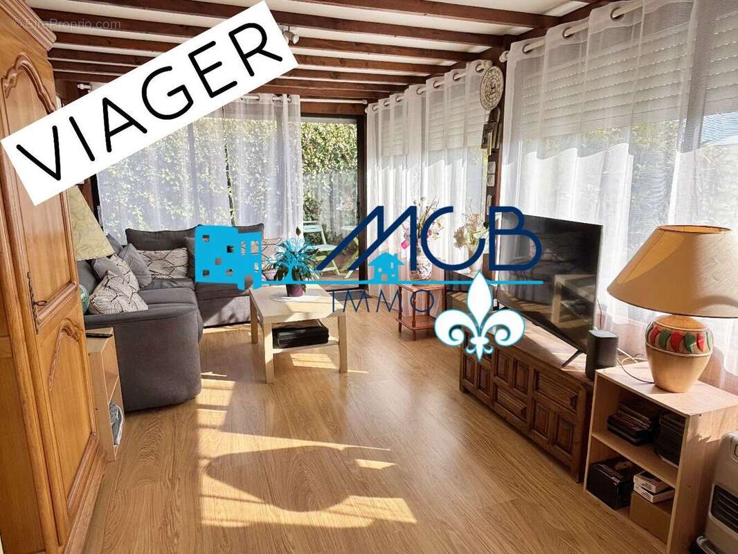 Maison à ROQUEBRUNE-SUR-ARGENS