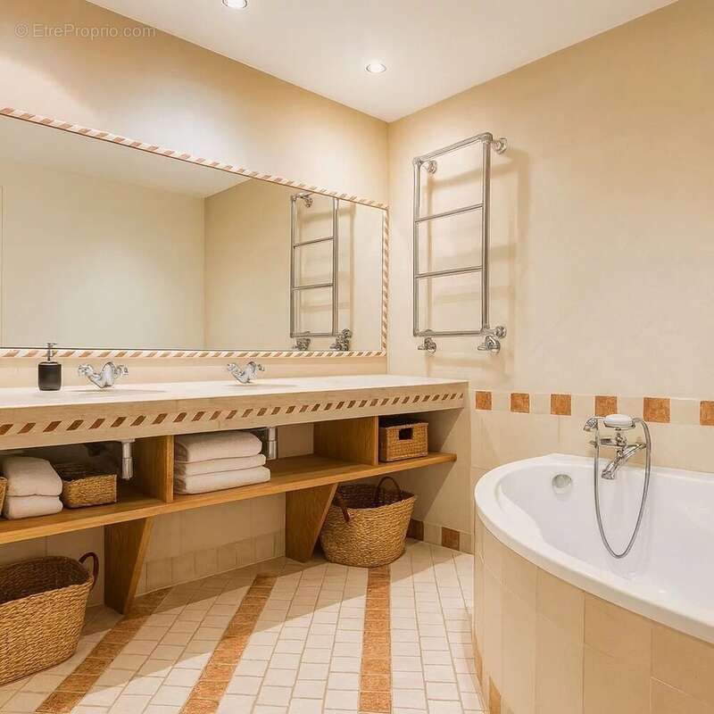 Maison à VILLE-D&#039;AVRAY