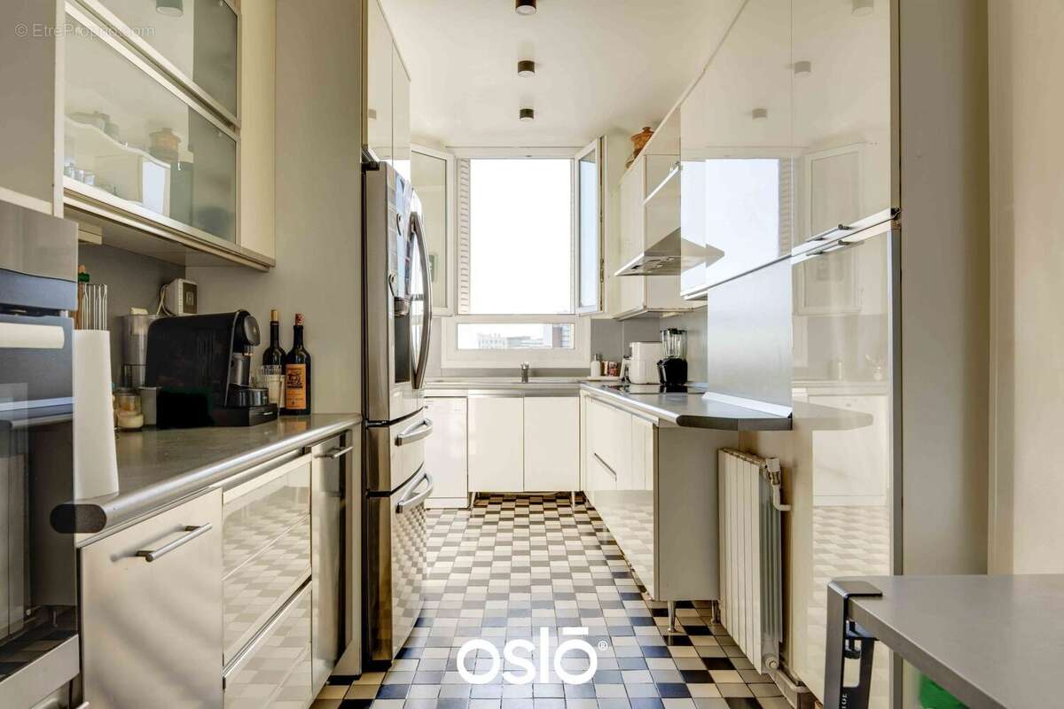 Appartement à PARIS-11E