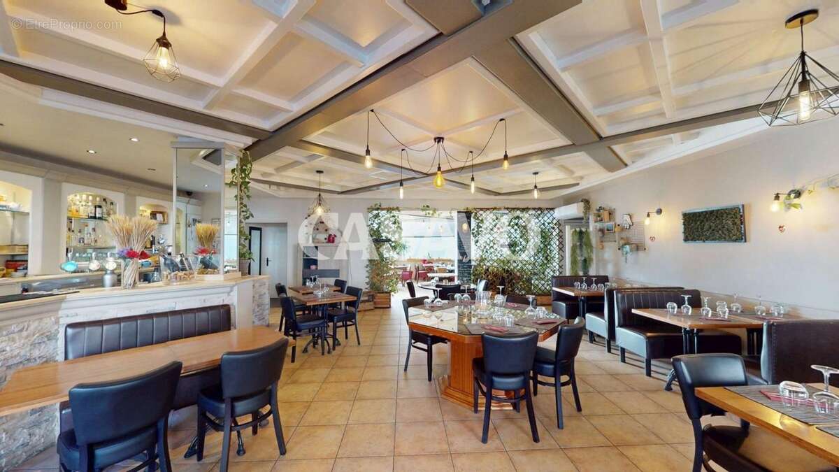 Vente Appartement 3 pièces de 162m² - 06160 Antibes - photo 2