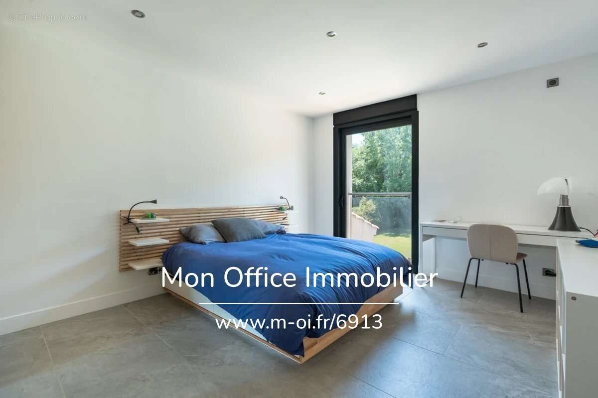 Référence : 6913-NFI - Villa 5 pièces + piscine au calme - photo 11
