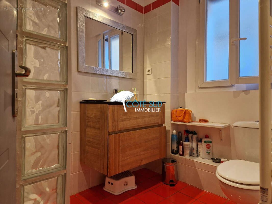Maison 4 pièces, 3 chambres, entièrement rénovée, en plein coeur de village... - photo 7