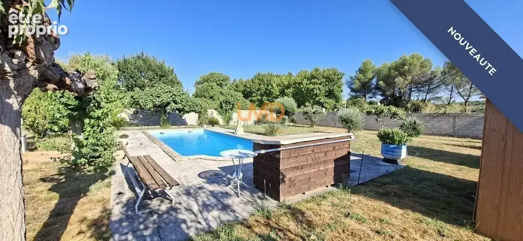 Maison plain-pied piscine grand terrain - photo 2