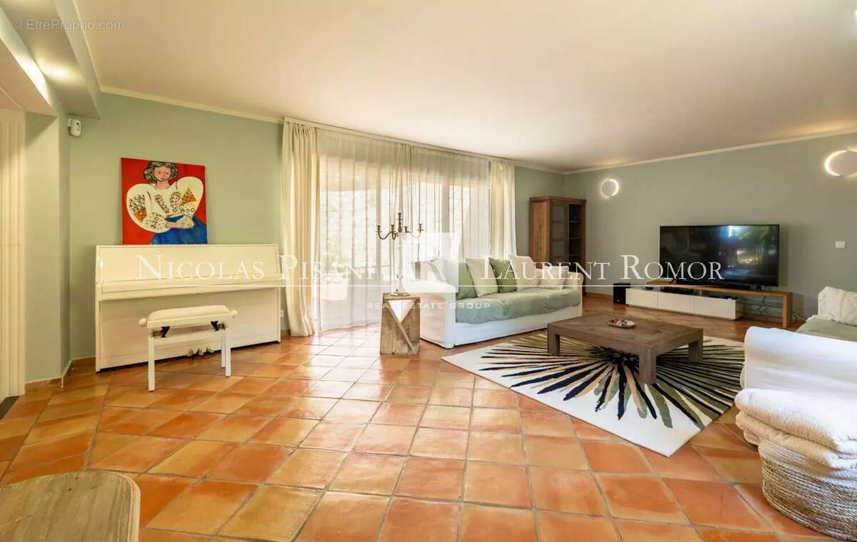 Villa provencale avec piscine dans domaine ferme - photo 4