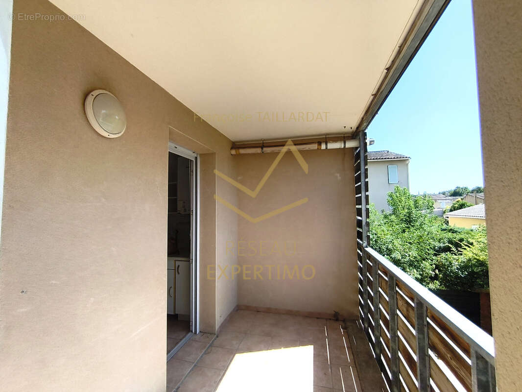 Appartement à L'ISLE-SUR-LA-SORGUE
