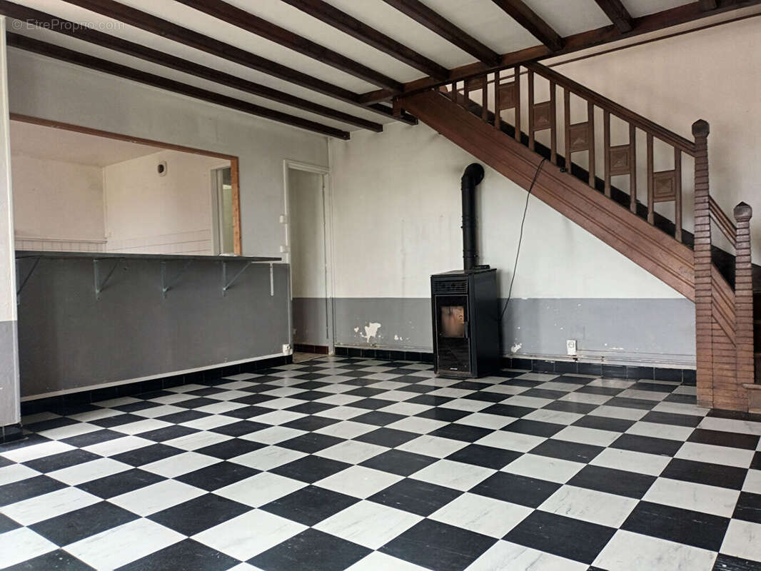 Maison à LANDELLES-ET-COUPIGNY