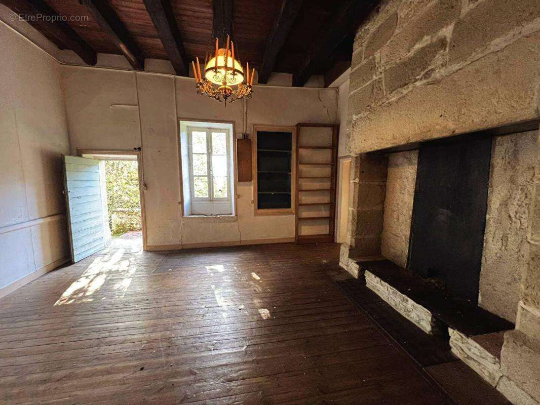 Maison St Raphael 7 pièce(s) 180 m2 - photo 3