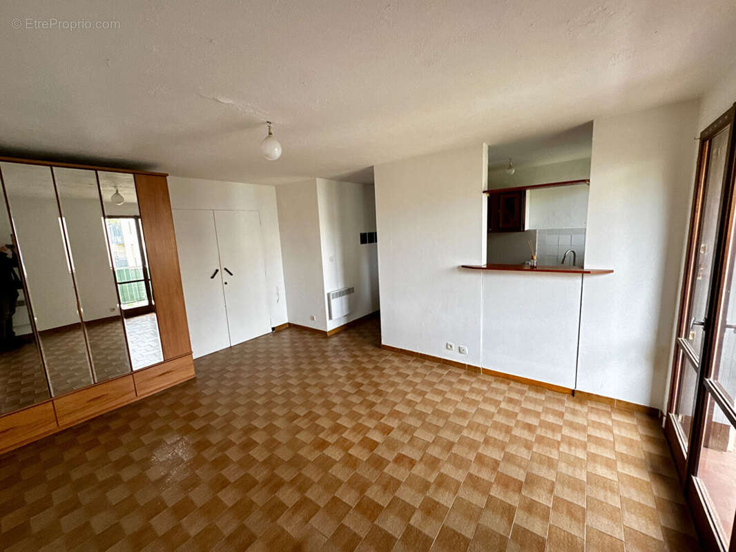 Appartement à SIX-FOURS-LES-PLAGES