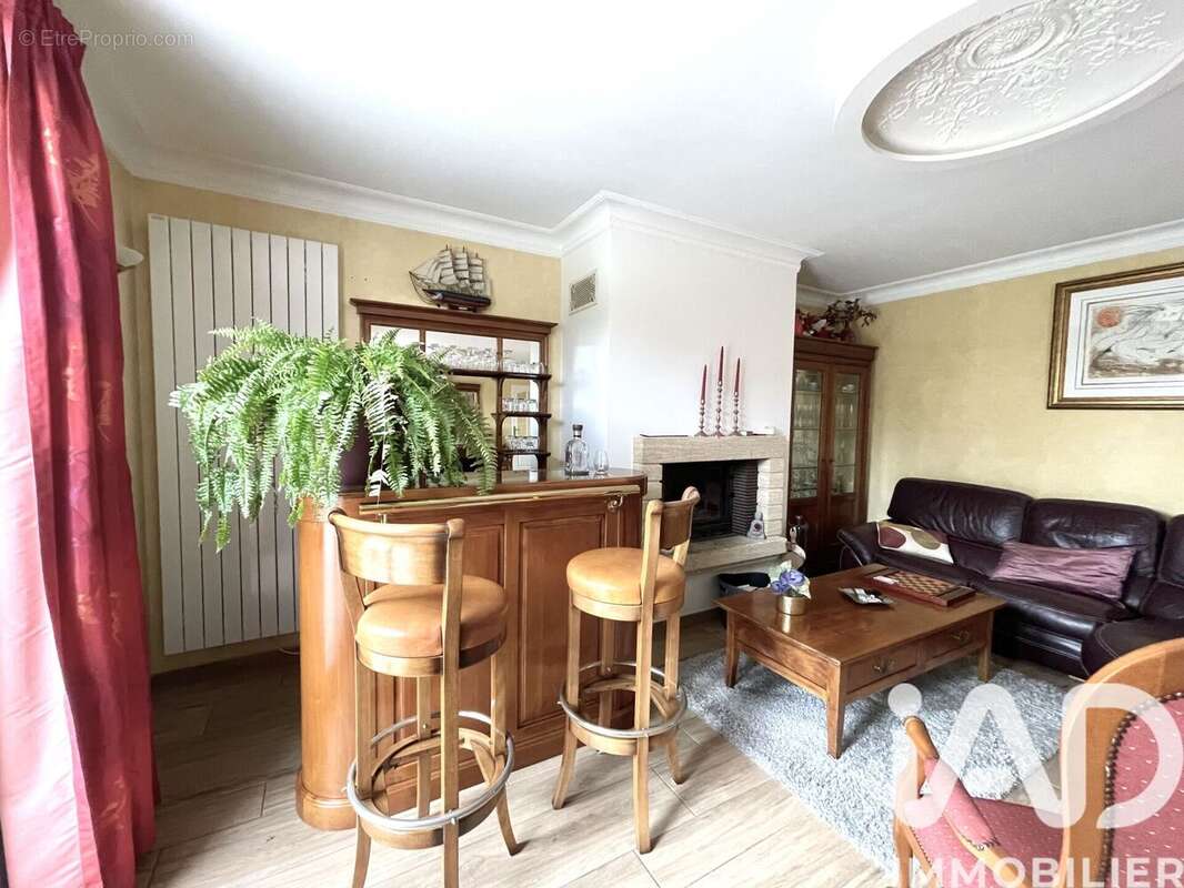 Photo 6 - Maison à SAINT-GERMAIN-LES-CORBEIL