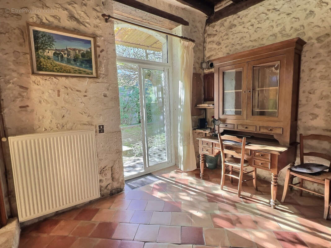 Maison à PUJOLS