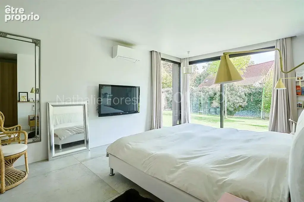 Mouvaux résidentiel , splendide maison cubique , 5 ch , bureau , garage sur 1344 m2 de terrain . - photo 12