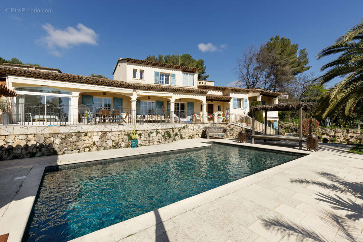 Maison à LE ROURET