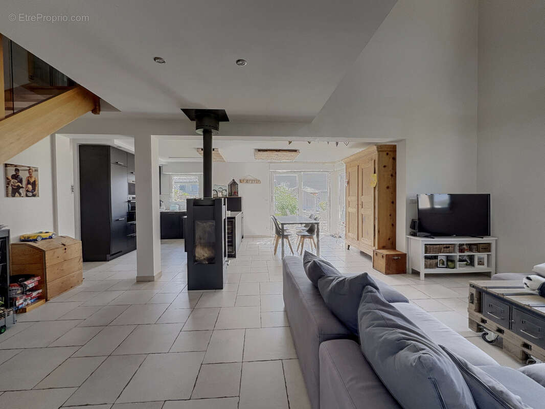 Maison à LES ECORCES