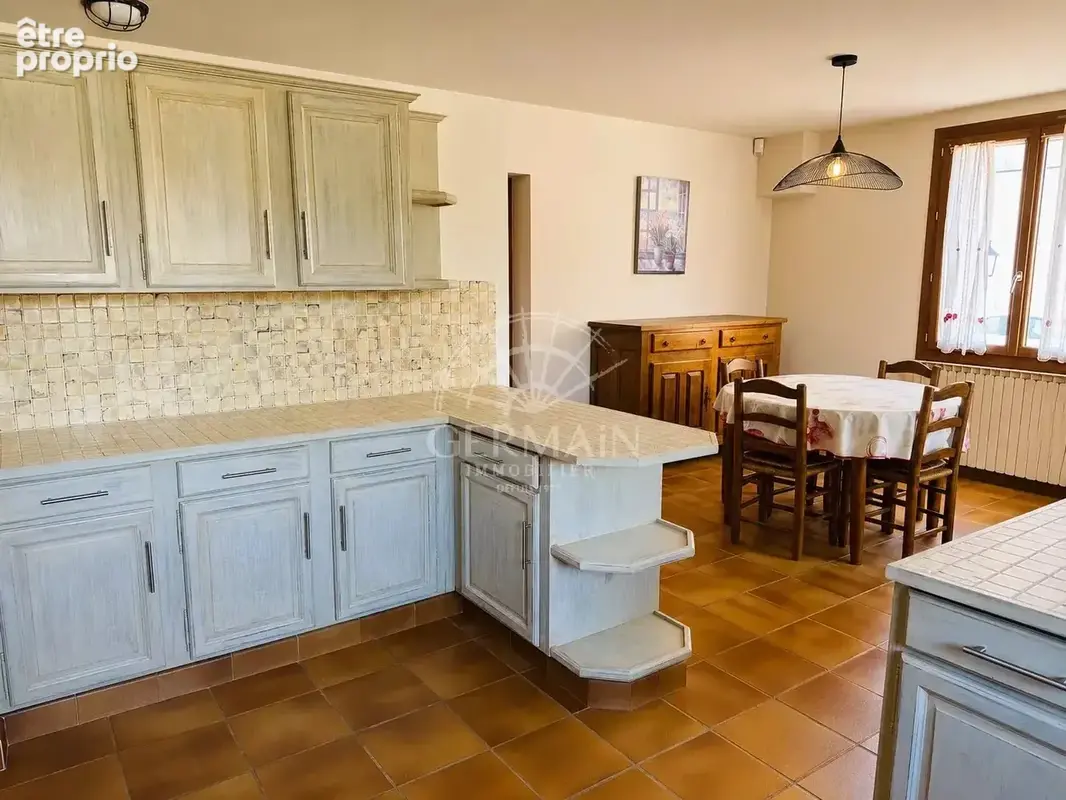 L'Isle-sur-la-Sorgue, à vendre, propriété d’exception d’environ 300 m² avec piscine, pool house et garage - photo 14