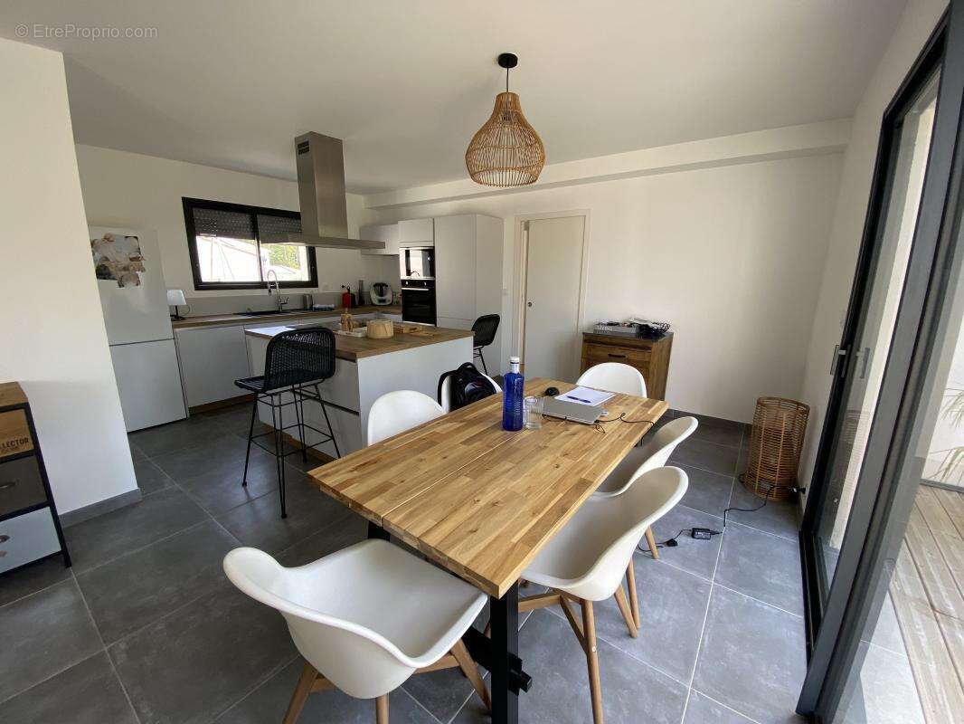 Maison à LES MATHES