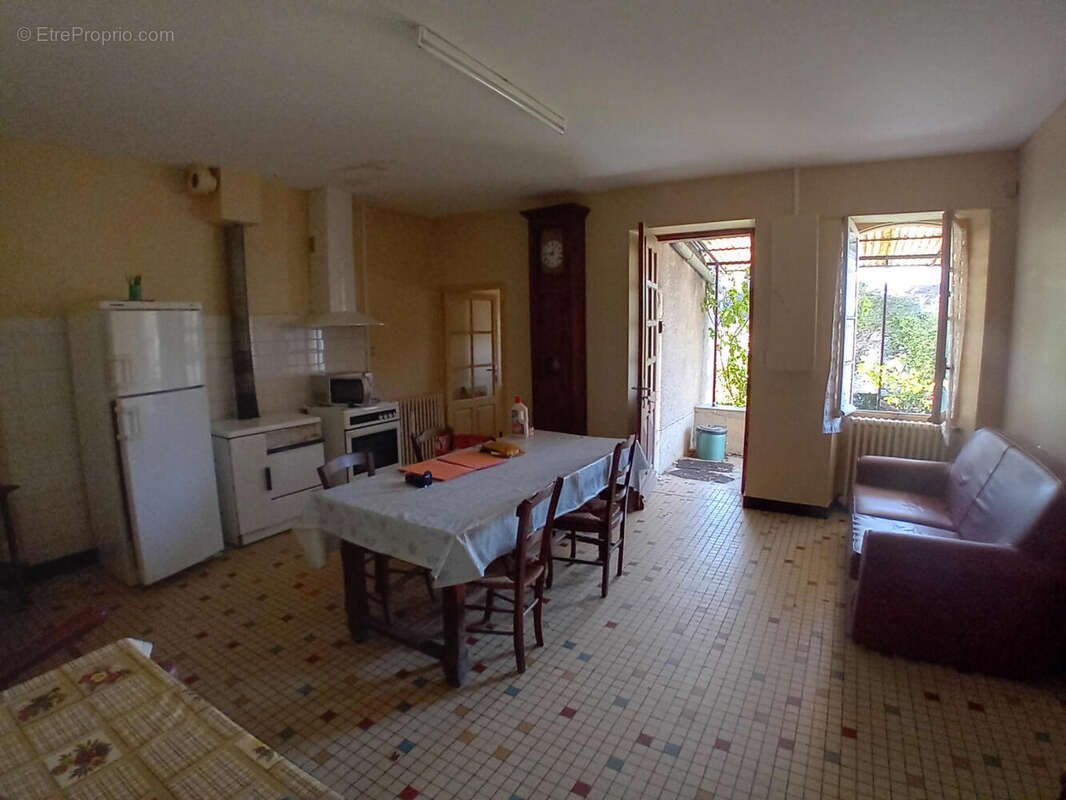 salle a manger/ cuisine - Maison à CATUS