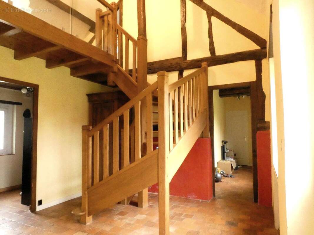 Maison à LES BORDES