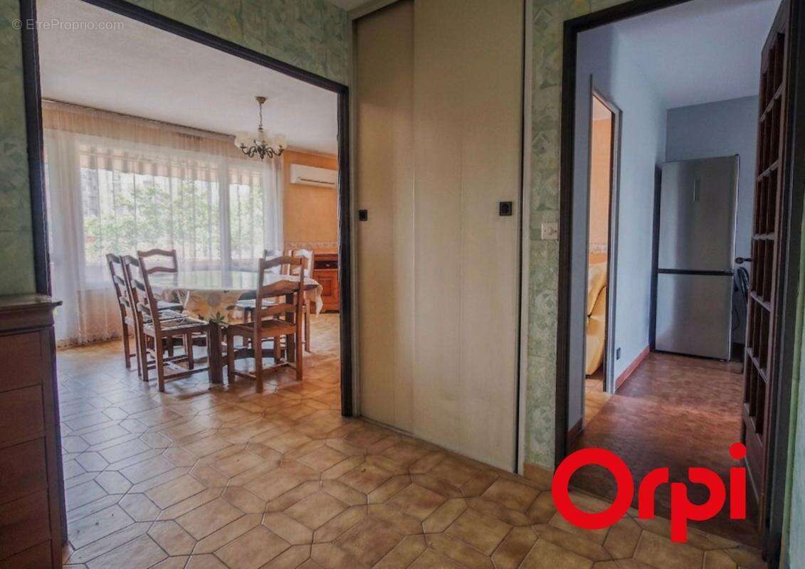 Appartement à LYON-8E