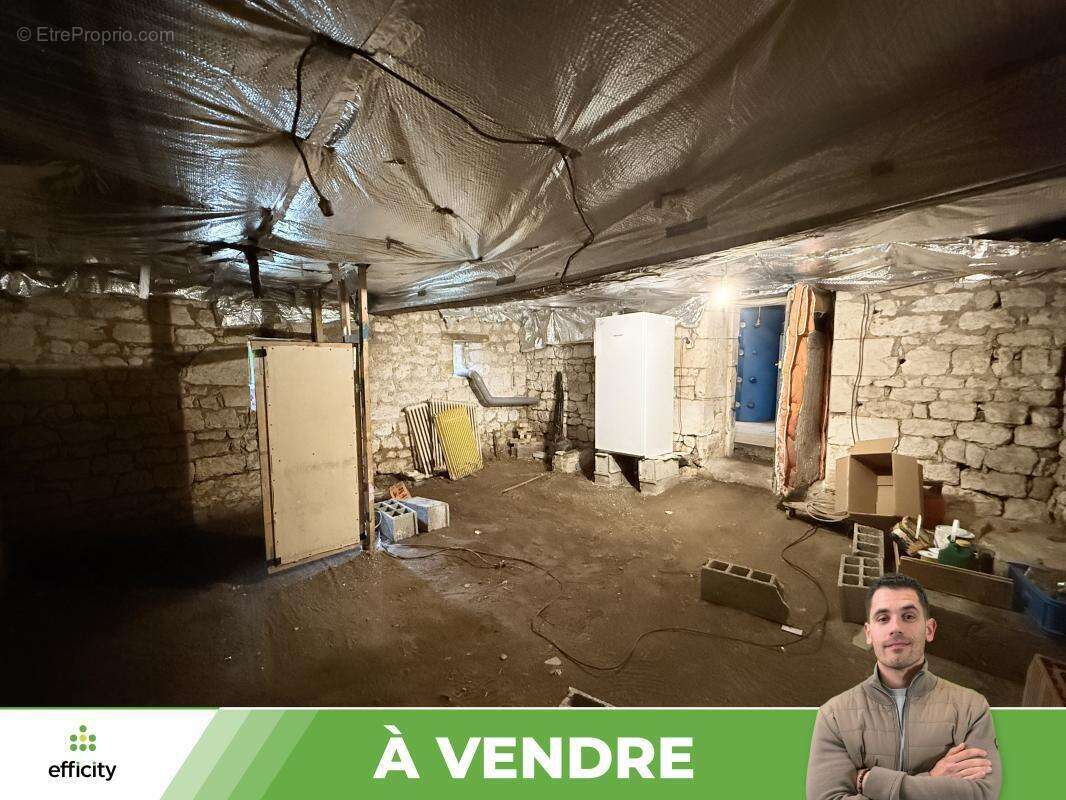 Maison à BONNEUIL-MATOURS