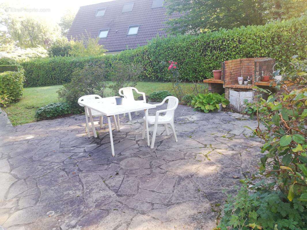 Maison à LES ESSARTS-LE-ROI