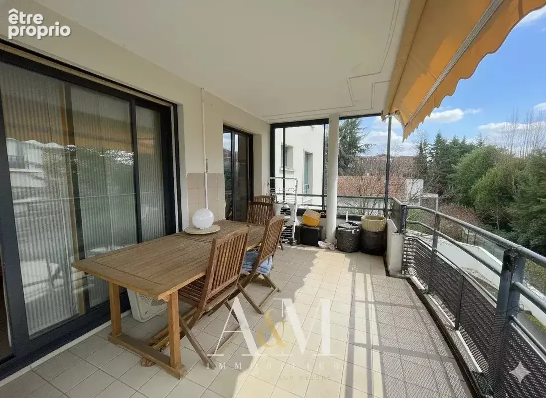 Appartement T4 de 90 m² + terrasse 14 m², cave et garage - photo 2