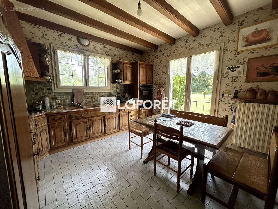 Maison 212 m2 , 4 chambres - 20 min d'Aurillac - photo 4