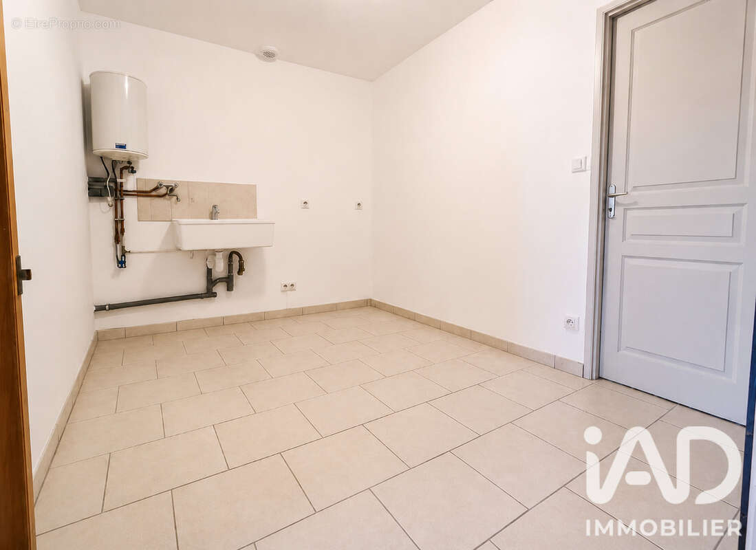 Maison 67 m² à Raix  - photo 8